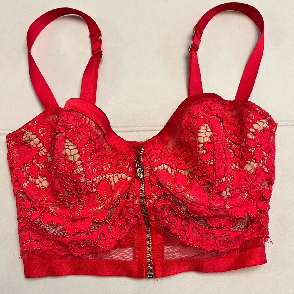 VICTORIA’S SECRET RED LACE LINED DEMI CORSET BRA SIZE 32D